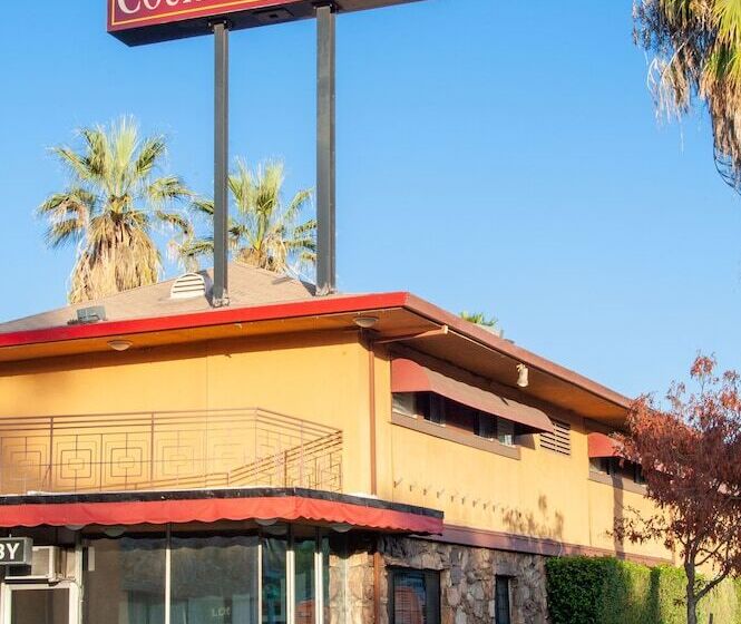 فندق Studio City Court Yard