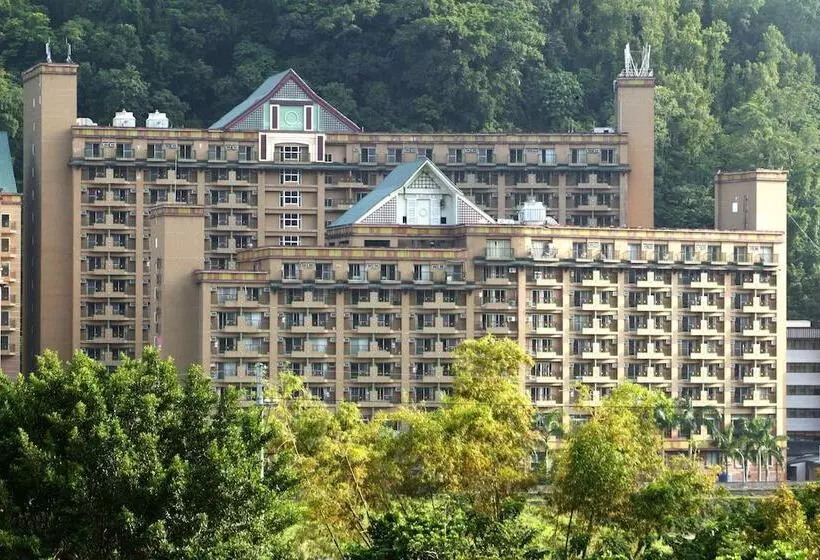 هتل Fujiyeh Chipen Hot Spring Resort