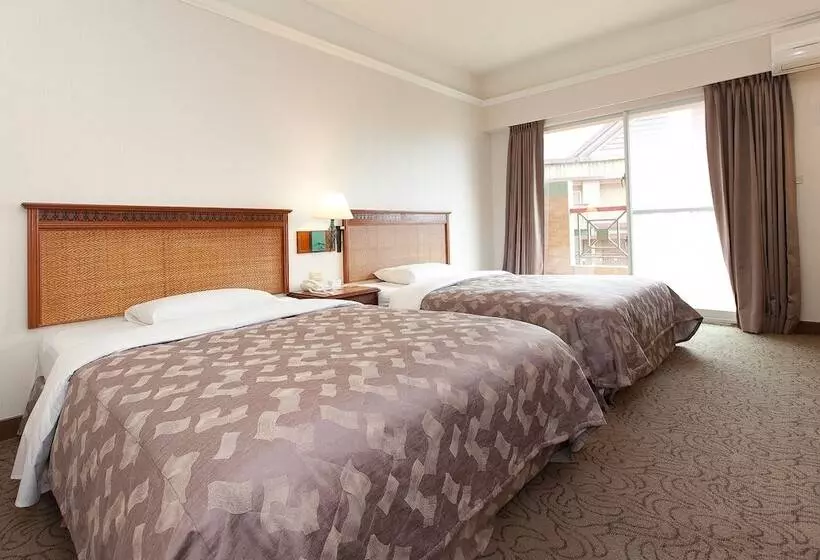 هتل Fujiyeh Chipen Hot Spring Resort