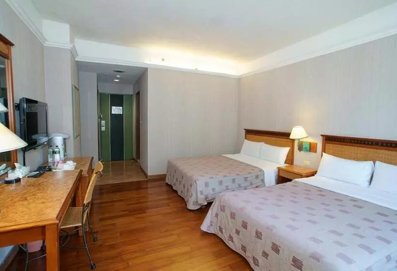 هتل Fujiyeh Chipen Hot Spring Resort