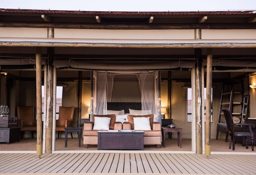 هتل Wolwedans Private Camp