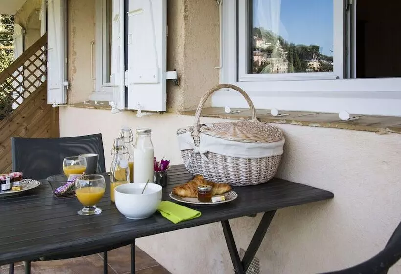 پانسیون Dans Les Nuages