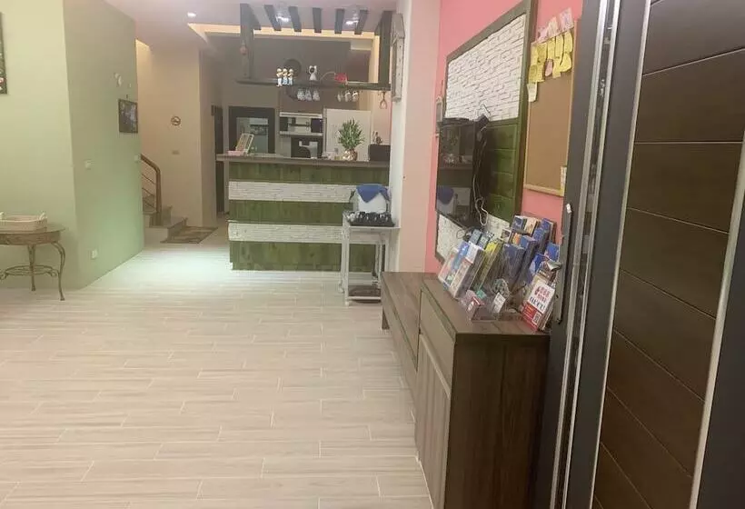 پانسیون Oec Hostel