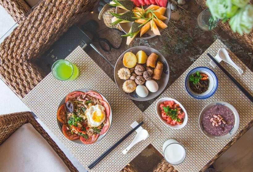 Пансион Puer Xiangtu Story Manor