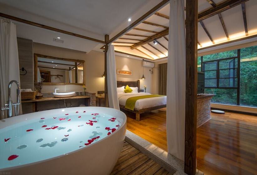 Пансион Puer Xiangtu Story Manor