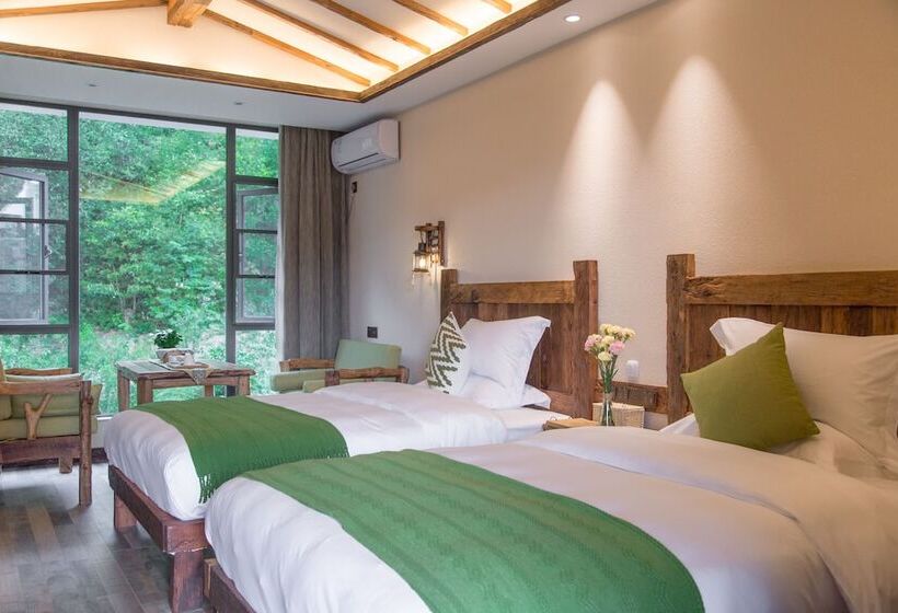 Пансион Puer Xiangtu Story Manor