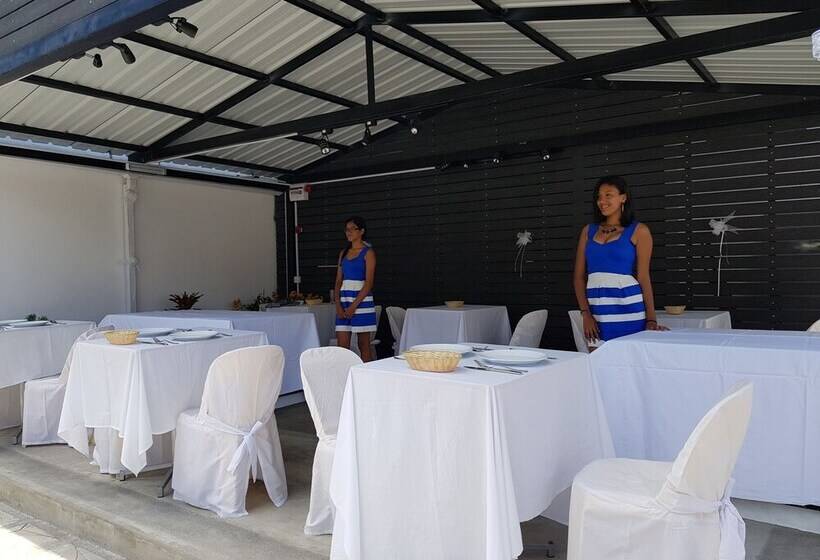 پانسیون Royal Attitude Business Complex