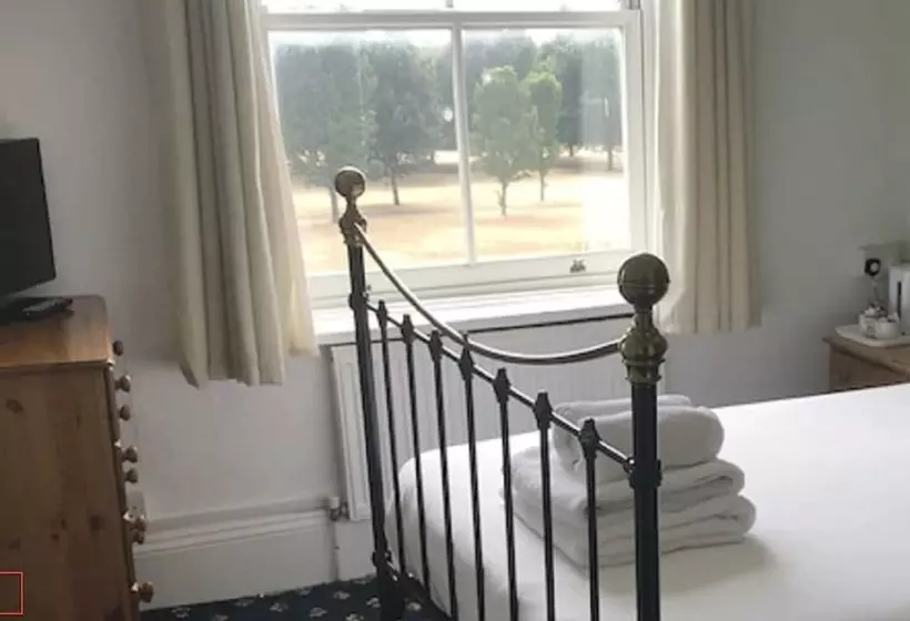 Majatalo The Jolly Sailor