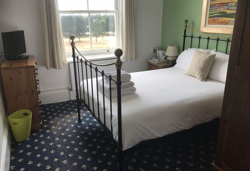 פנסיון The Jolly Sailor