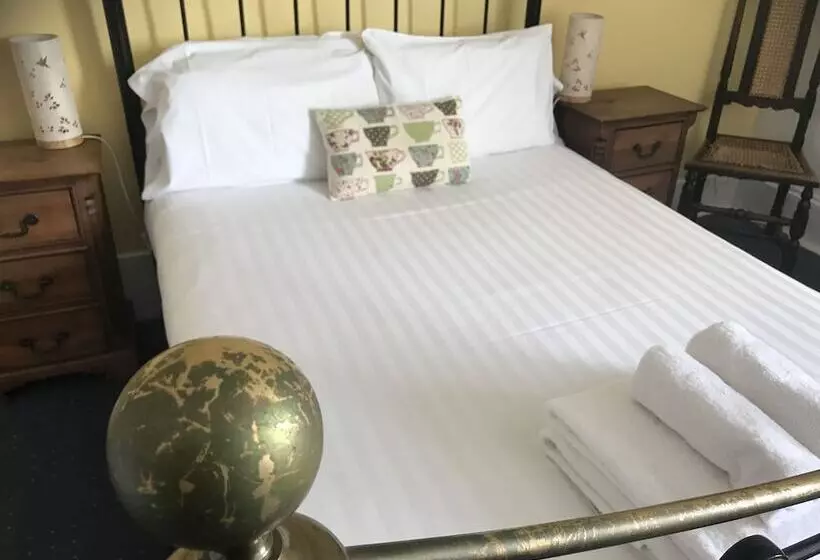 Majatalo The Jolly Sailor