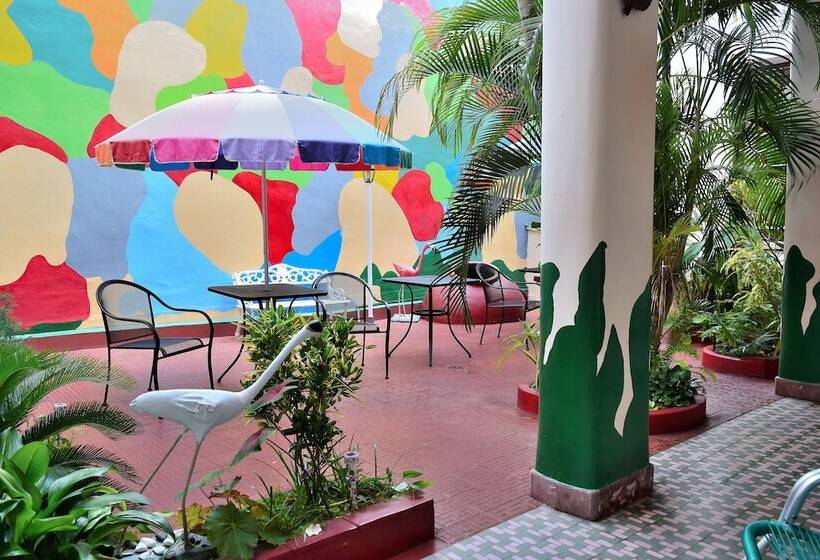 هتل Juanita Y Rafael