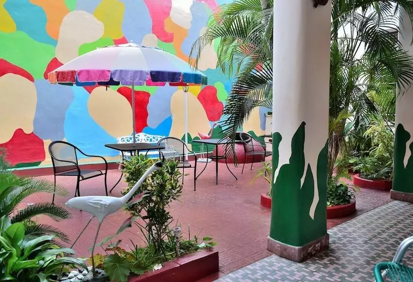 هتل Juanita Y Rafael