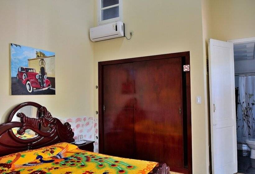 هتل Juanita Y Rafael