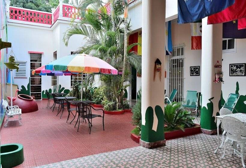 هتل Juanita Y Rafael