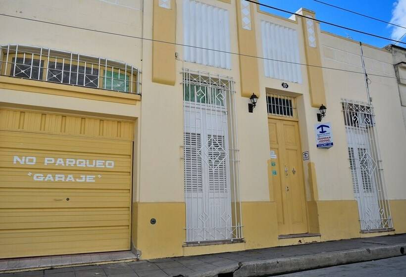 هتل Juanita Y Rafael