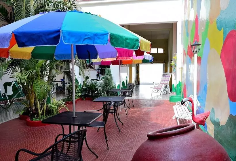 هتل Juanita Y Rafael