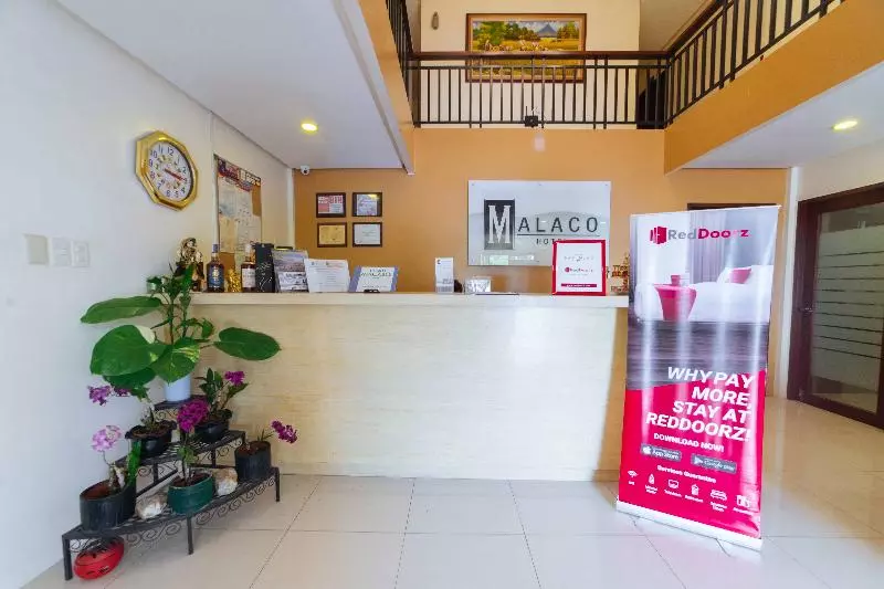 Hotelli Reddoorz Plus @ Mahogany Avenue Tagaytay