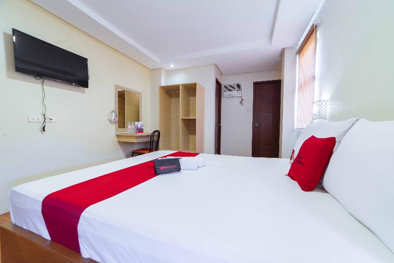 ホテル Reddoorz Plus @ Mahogany Avenue Tagaytay