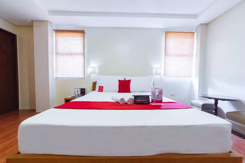 Hotelli Reddoorz Plus @ Mahogany Avenue Tagaytay