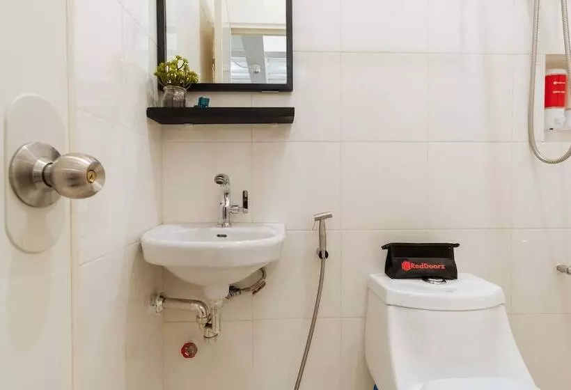 هتل Reddoorz Plus Near Ust Manila