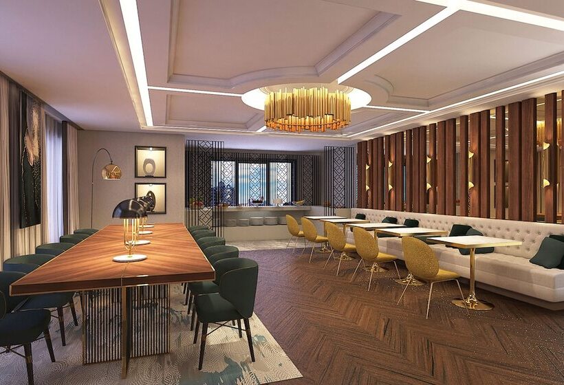 هتل Sheraton Bishkek