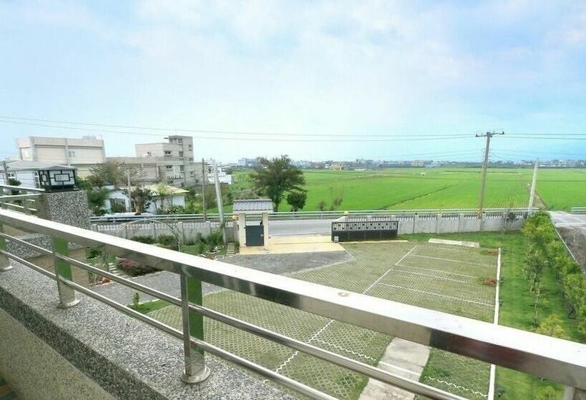 پانسیون 四季逗庭園民宿 All Around The Seasons B&b