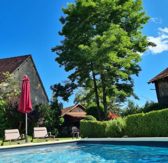 بنسيون Ferme De Tayac   Charme Avec Pool