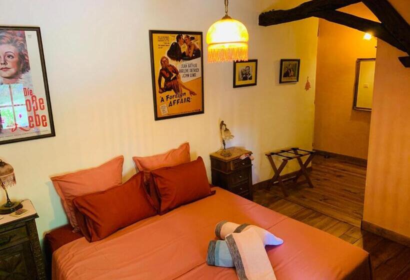 بنسيون Ferme De Tayac Charme Avec Pool