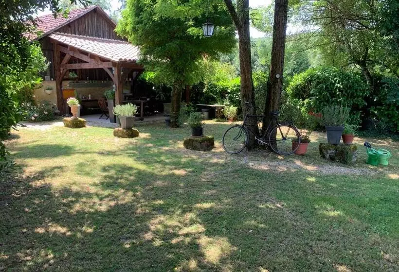 ペンション Ferme De Tayac Charme Avec Pool