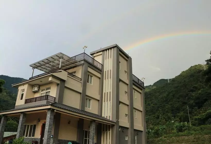 پانسیون Fully B&b