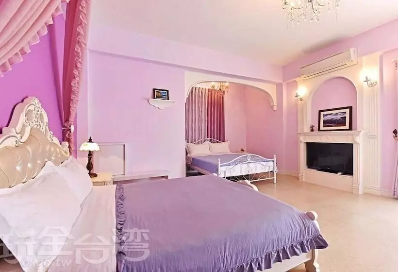 پانسیون Love 3 Cubed