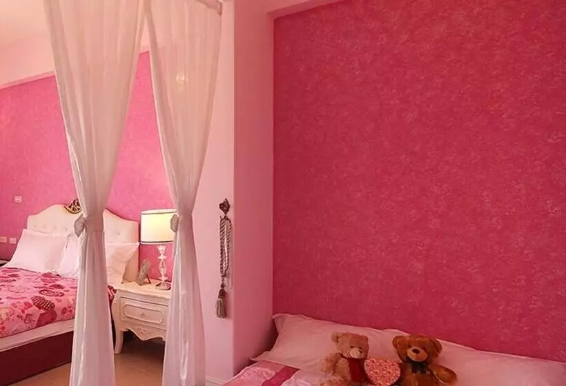 پانسیون Love 3 Cubed