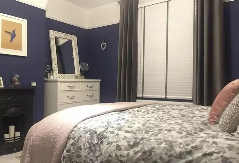 ペンション The Exchange