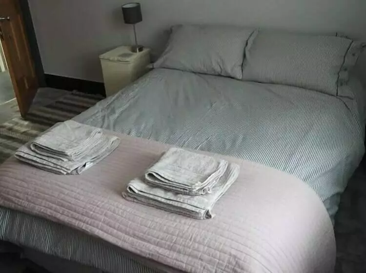 ペンション The Exchange