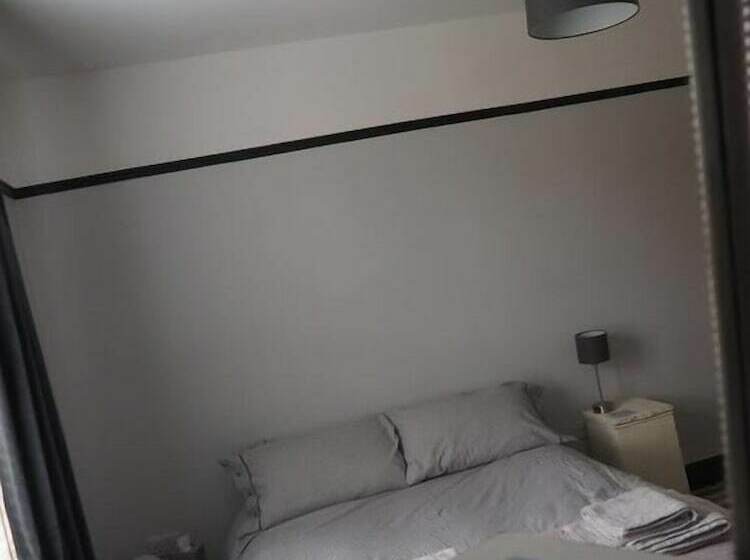 Пансион The Exchange