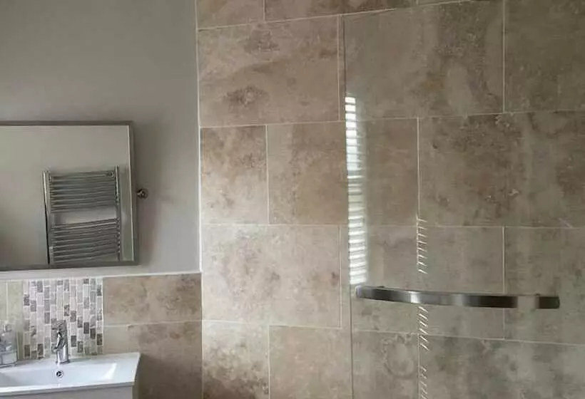 ペンション The Exchange