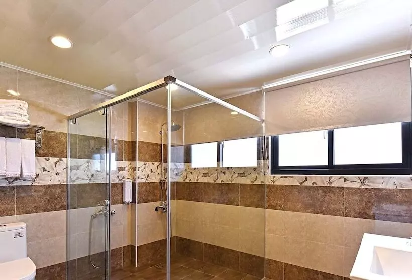 پانسیون Three Days And Two Nights B&b