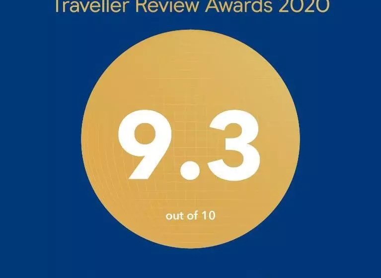 Hotelli Blue Corner Beach Huts & Restaurant