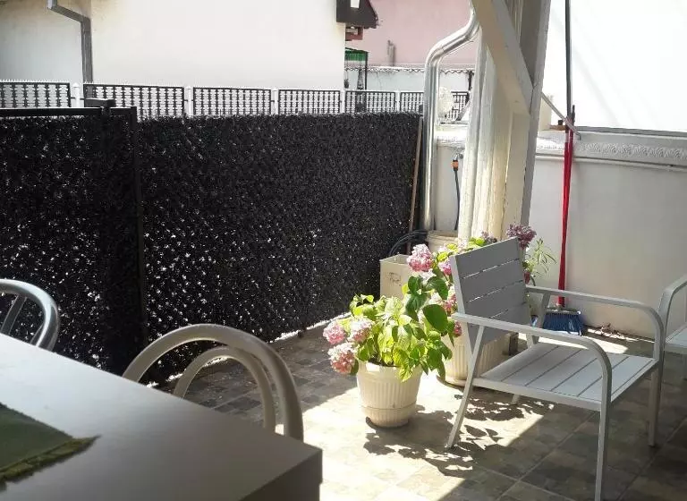 پانسیون Apartmani Nis