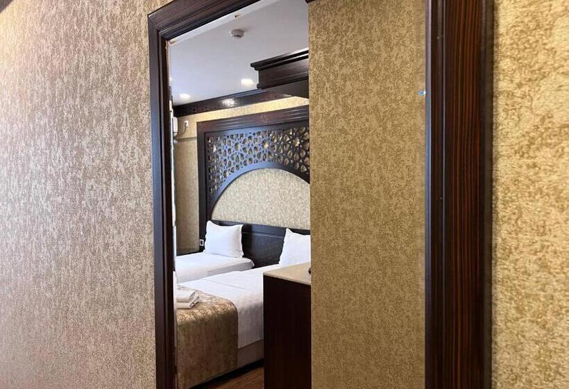 Hôtel Orient Star Varahsha