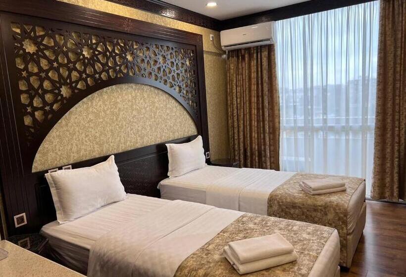 Hôtel Orient Star Varahsha