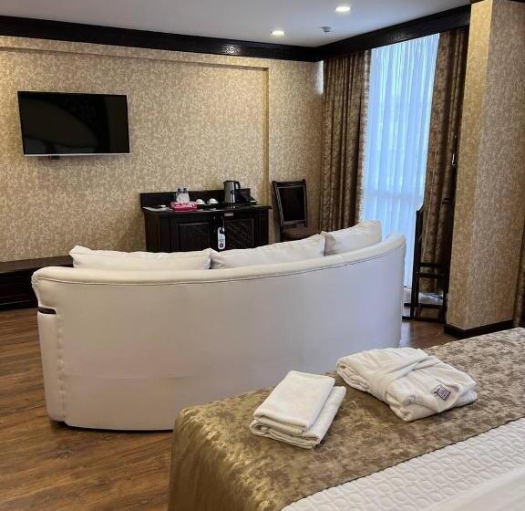 Hôtel Orient Star Varahsha