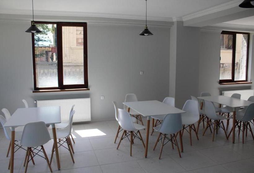 هتل White Mountains • თეთრი მთები