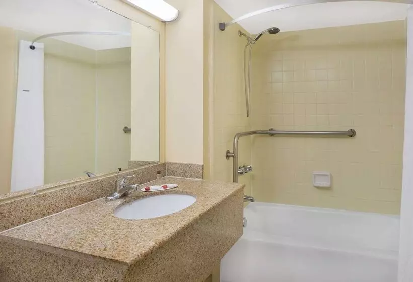 ホテル Days Inn By Wyndham Mt Pleasantcharlestonpatriots Point