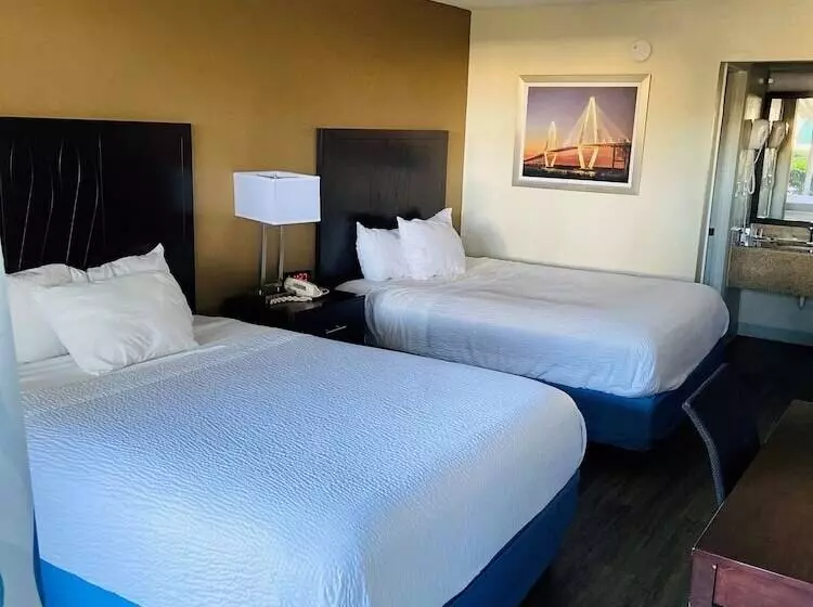 Отель Days Inn By Wyndham Mt Pleasantcharlestonpatriots Point