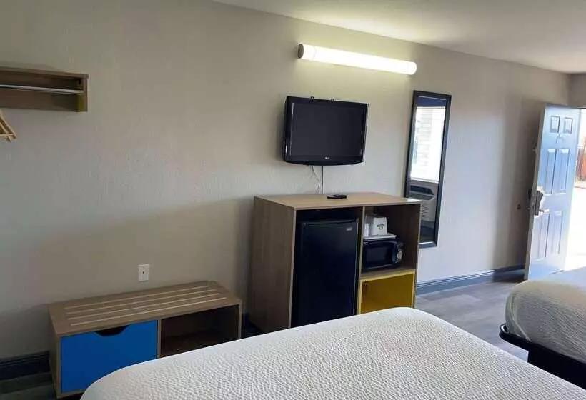 ホテル Days Inn By Wyndham San Antonio Southeast Frost Bank Center