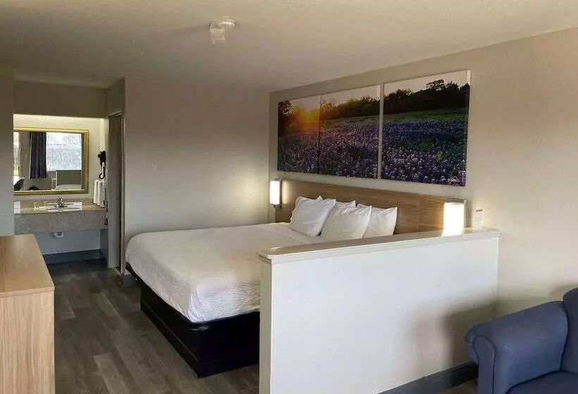 ホテル Days Inn By Wyndham San Antonio Southeast Frost Bank Center