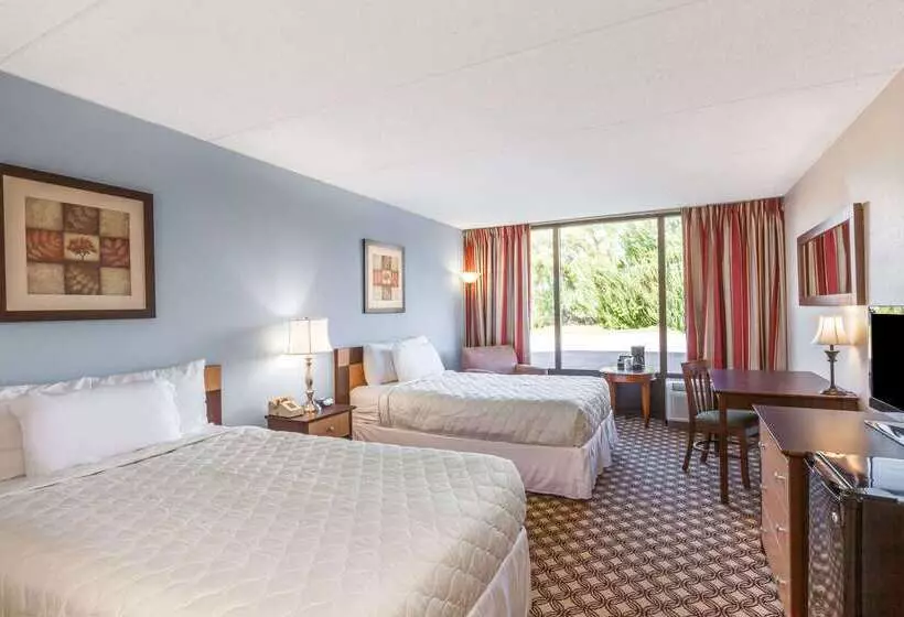 ホテル Days Inn By Wyndham Syracuse