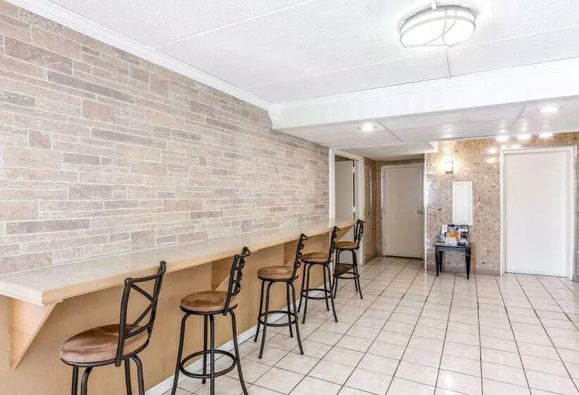 ホテル Days Inn By Wyndham Syracuse