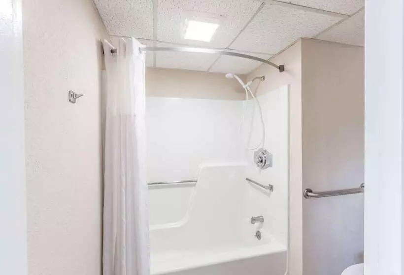 ホテル Days Inn By Wyndham Syracuse